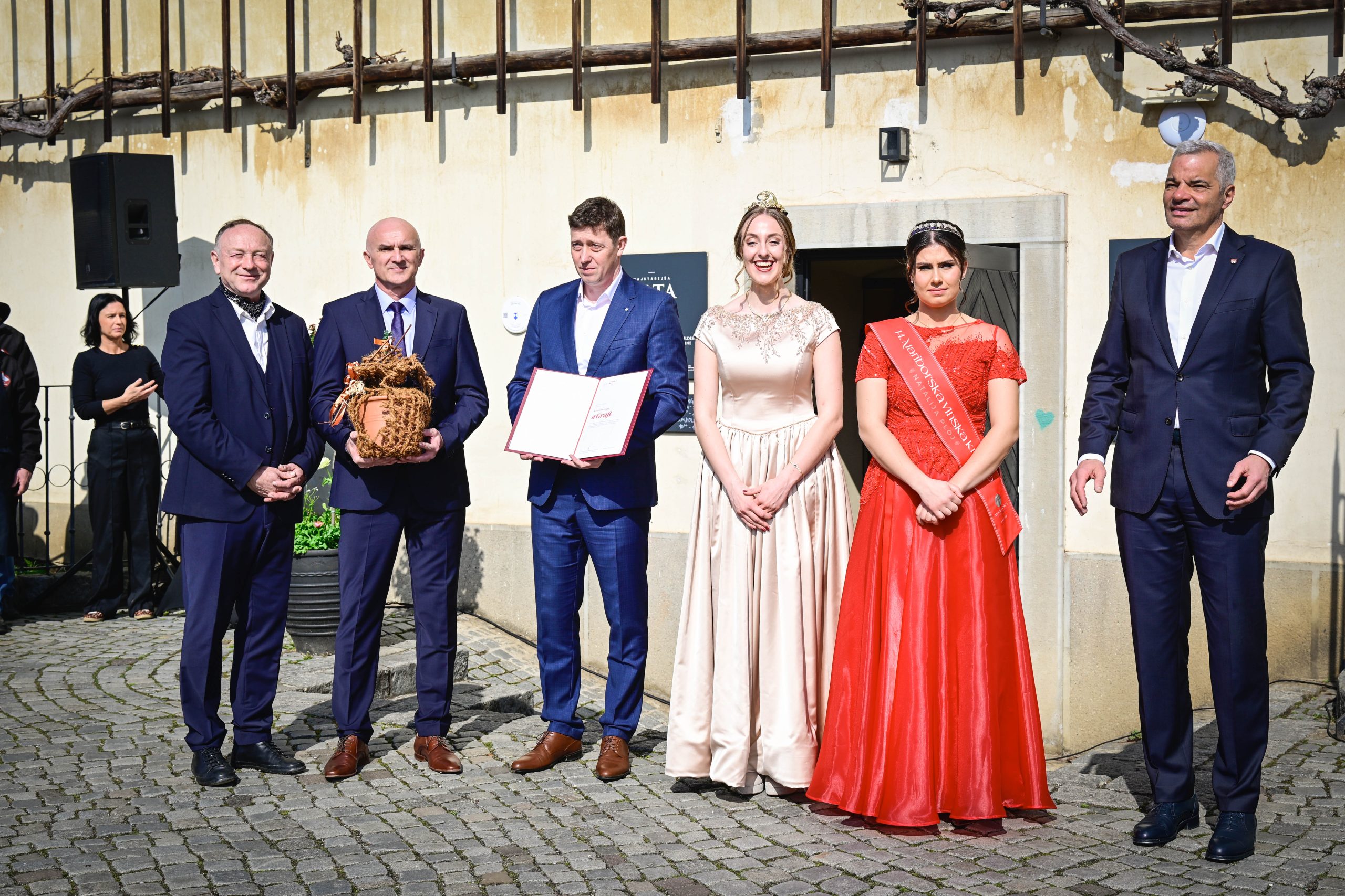 Pročitajte više o članku OD BEČKOG DVORA DO GUINNESSOVOG REKORDA